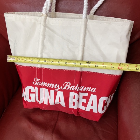 Collectible Tommy Bahama Seabags Maine tote NWT - Picture 11 of 12